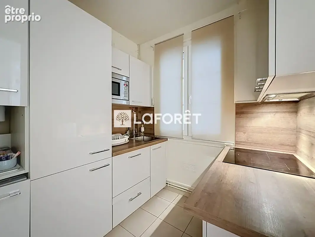 Appartement paris 2 pièces - 42 m2 - rue gustave courbet - victor hugo - photo 4