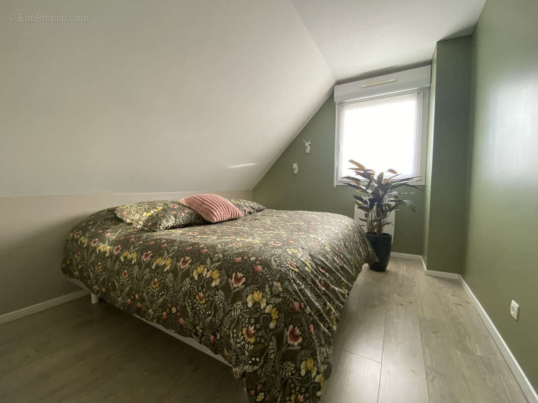 Maison à COURRIERES