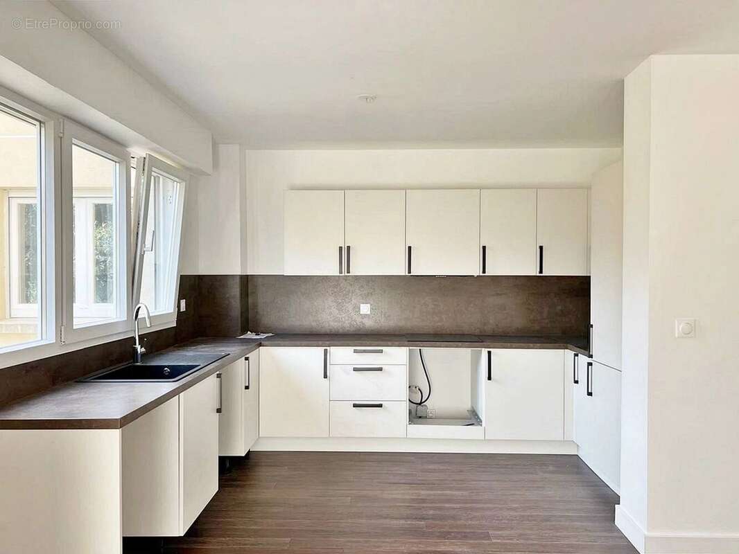 Appartement à SAINT-MAUR-DES-FOSSES