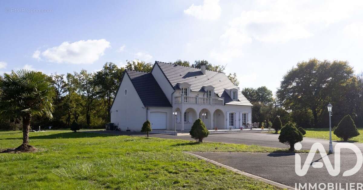 Photo 4 - Maison à LA CHAPELLE-HUGON