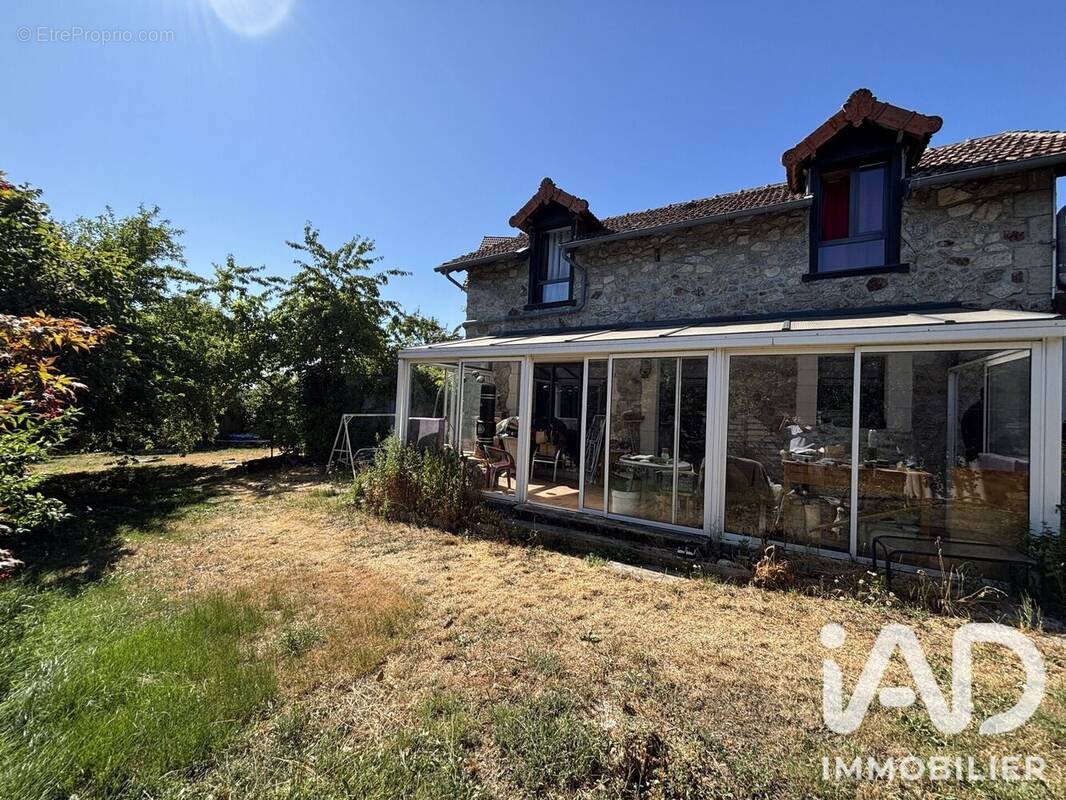 Photo 1 - Maison à SAINT-MAMET-LA-SALVETAT