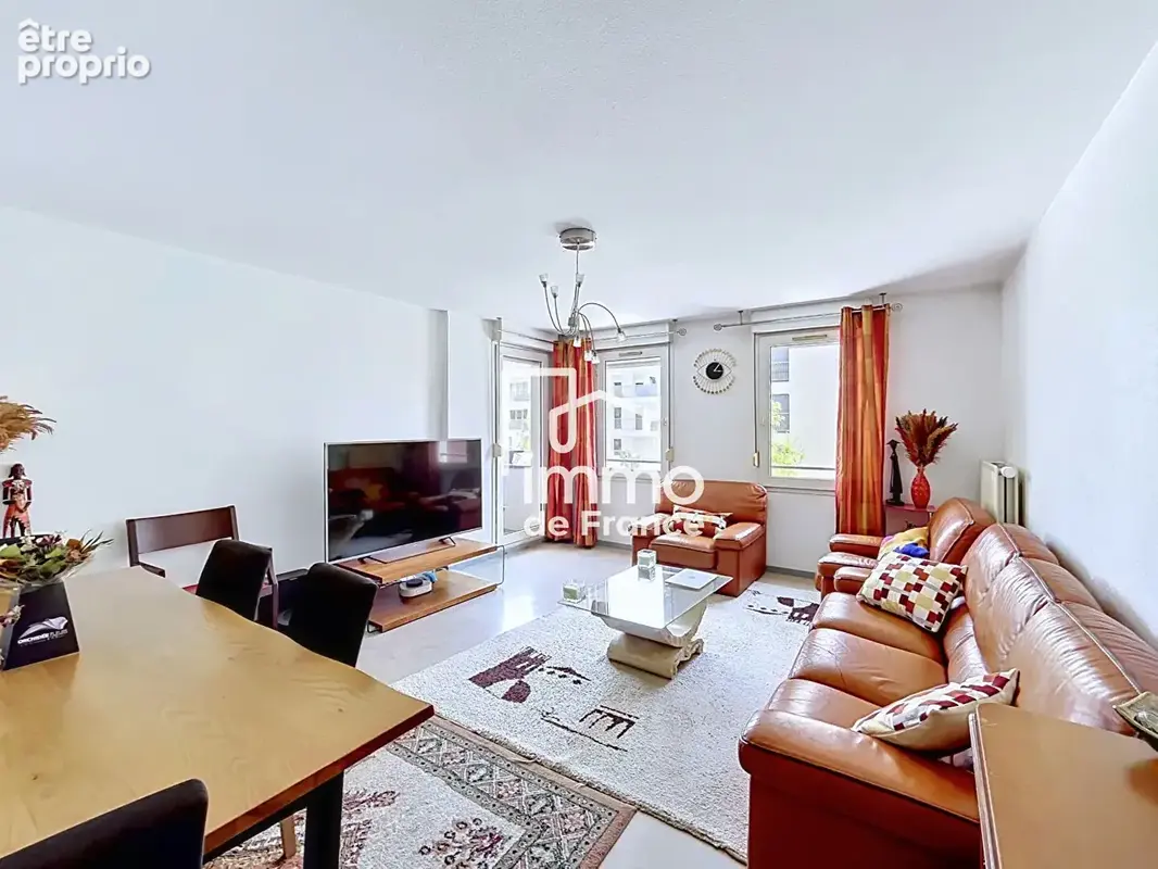 Photo Appartement à Saint-Genis-Pouilly au prix de 389 000€