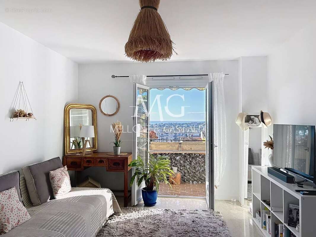 Appartement à LE CANNET