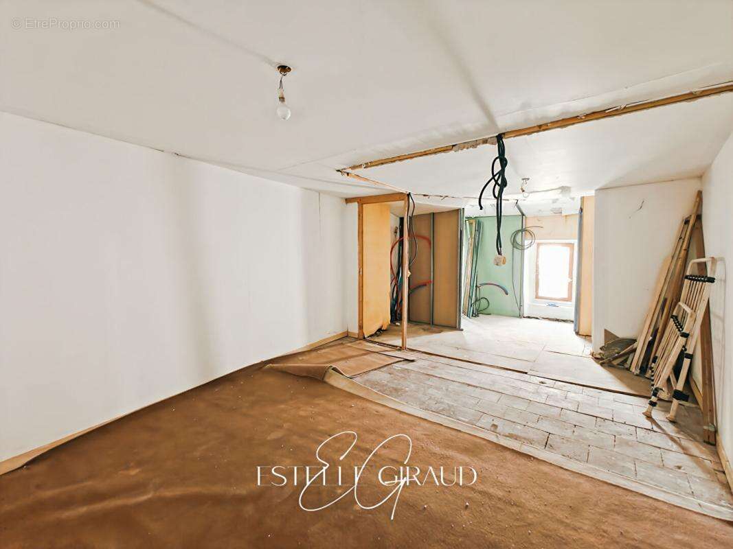 Maison en pierre sur Puicheric 2 pièces - photo 6