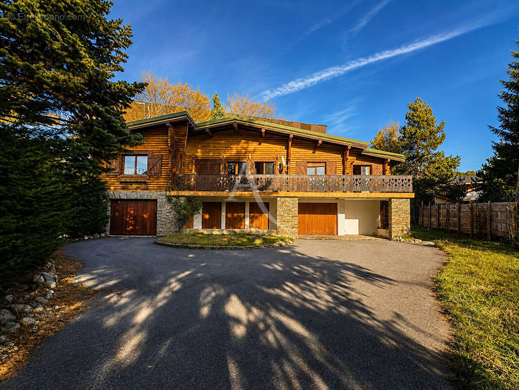 BOLQUÈRE, Chalet de caractère de 274 m² avec 5 appartements indépendants , Idéal investissement ou projet familial - photo 1