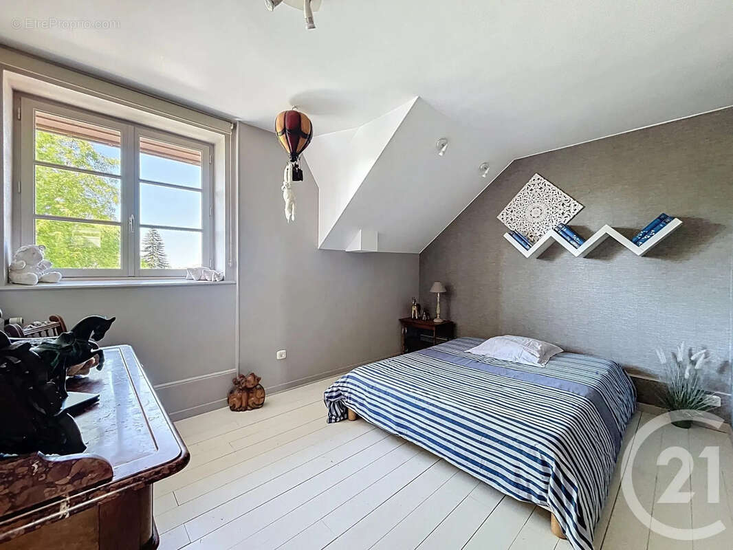 Maison à COURTERANGES