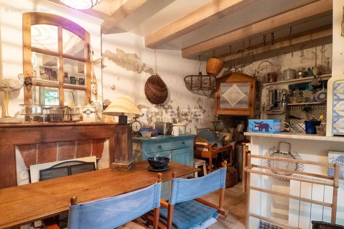 Maison à LES PORTES-EN-RE