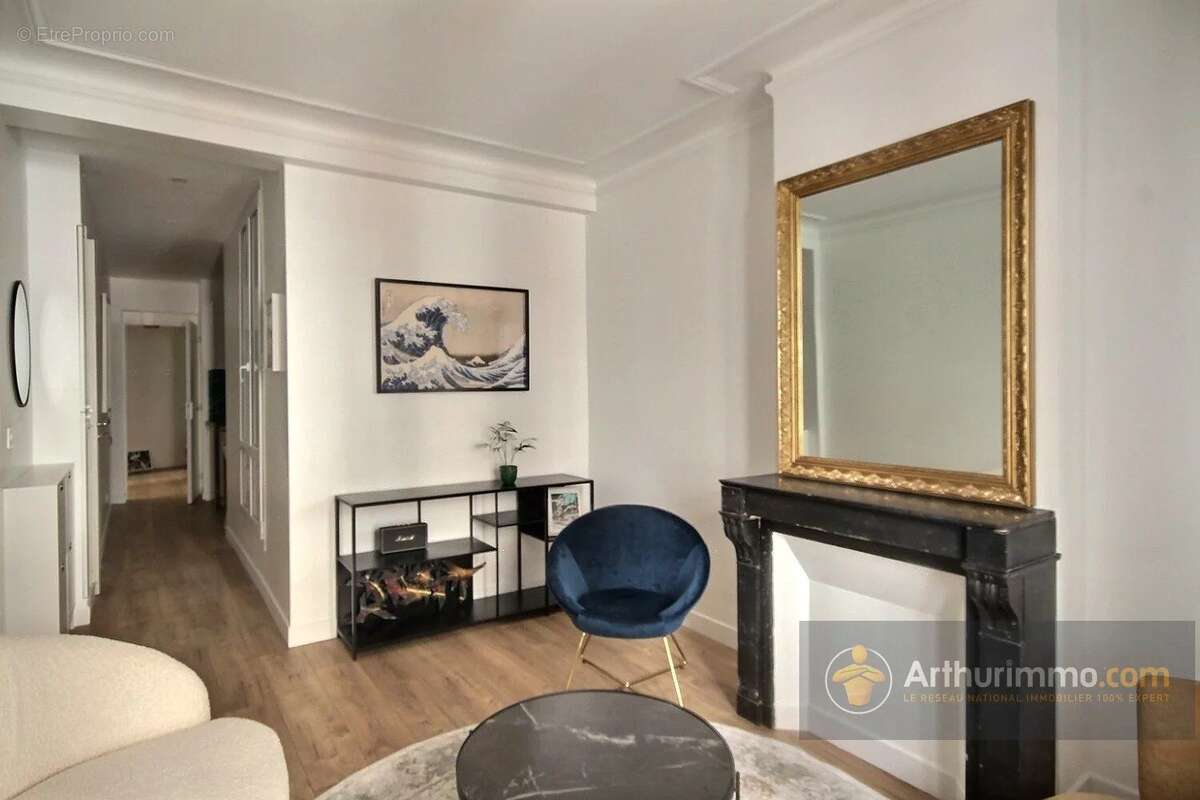 Appartement à PARIS-18E