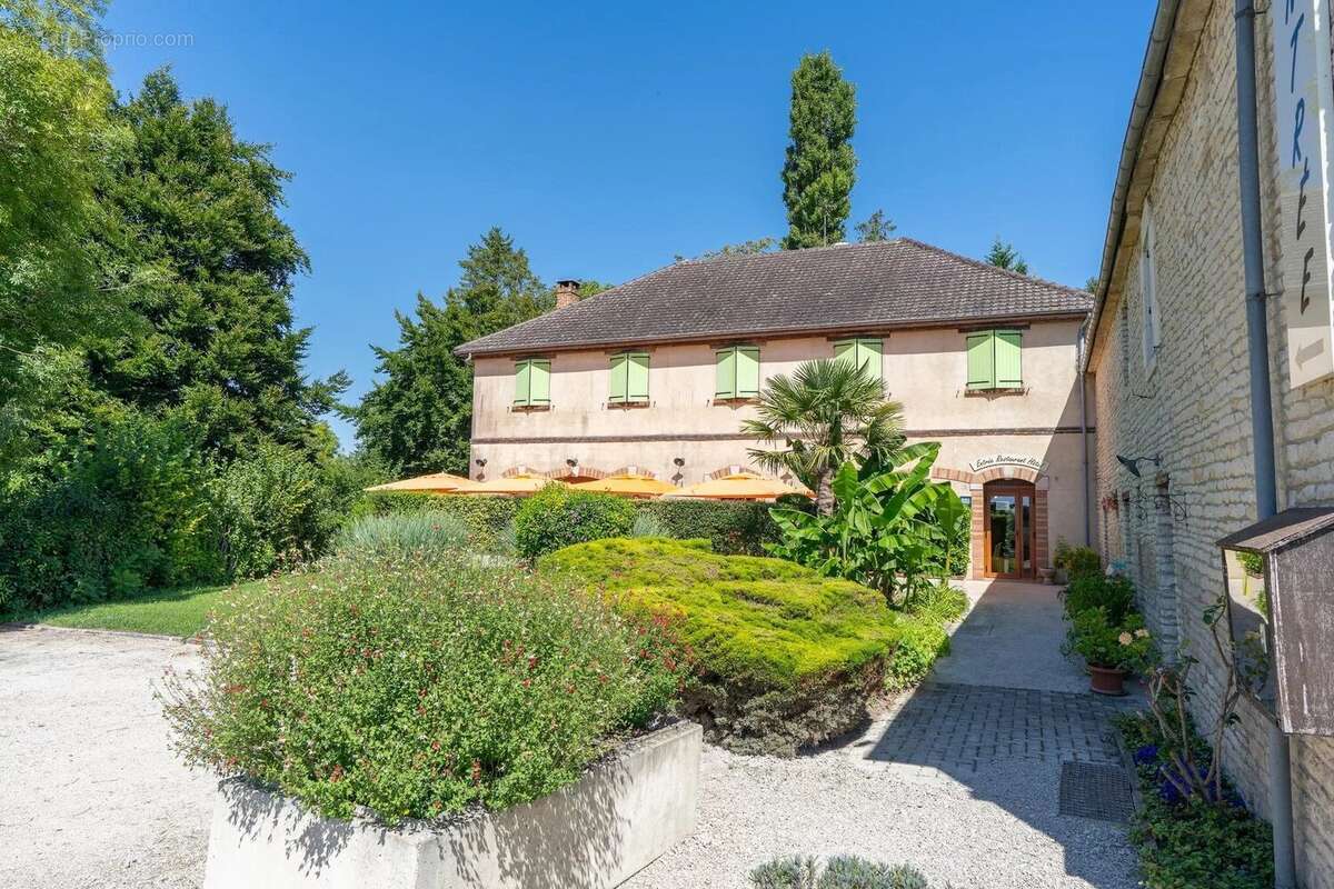 Appartement 600 m² à Dienville  - photo 4