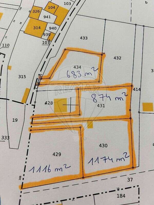 Terrain à COULANGES-LES-NEVERS