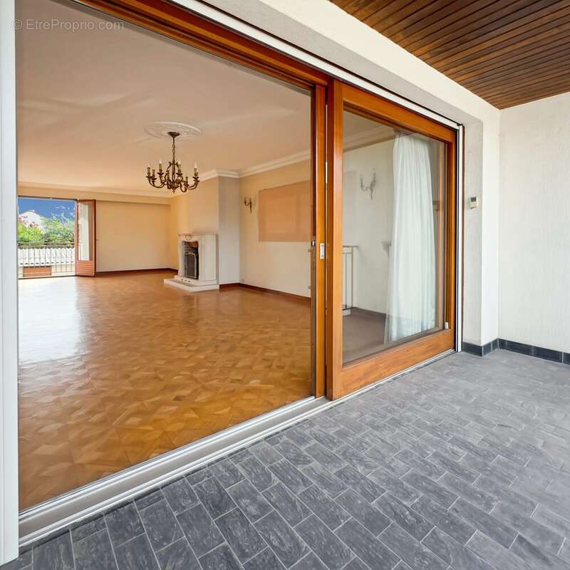 Maison à LE RAINCY