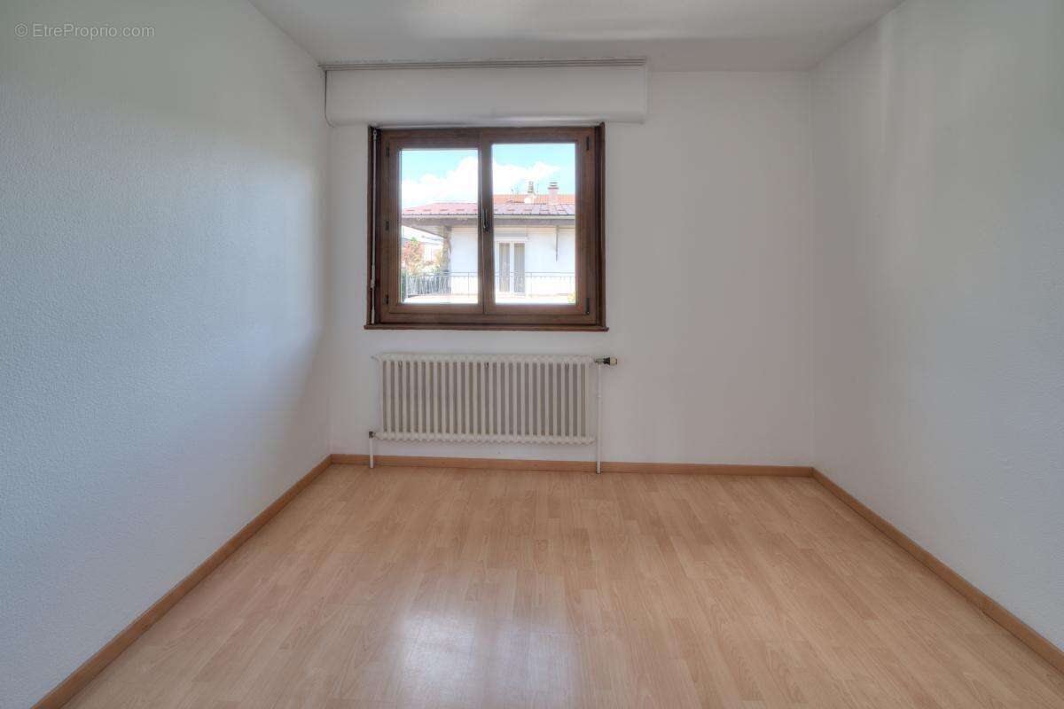 Appartement à BELLEGARDE-SUR-VALSERINE