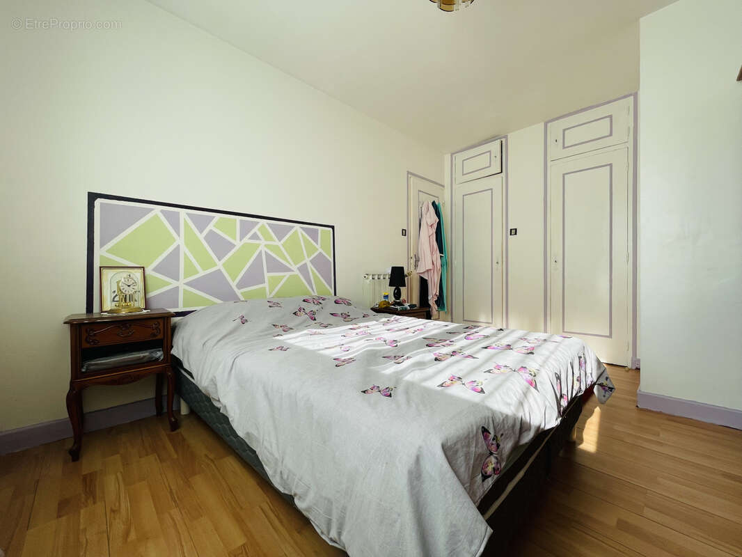 Maison à SAINT-PANTALEON-DE-LARCHE