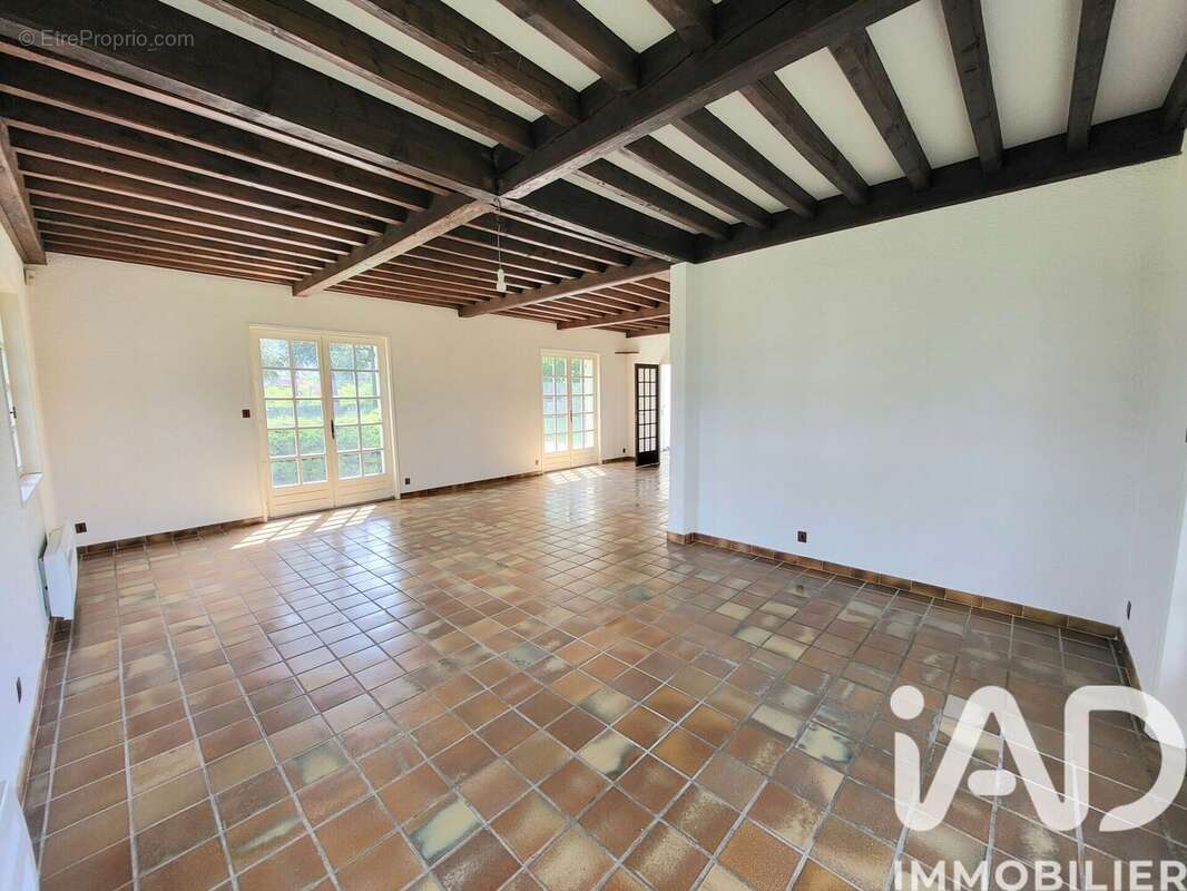 Photo 2 - Maison à SAINT-JUST-SAINT-RAMBERT