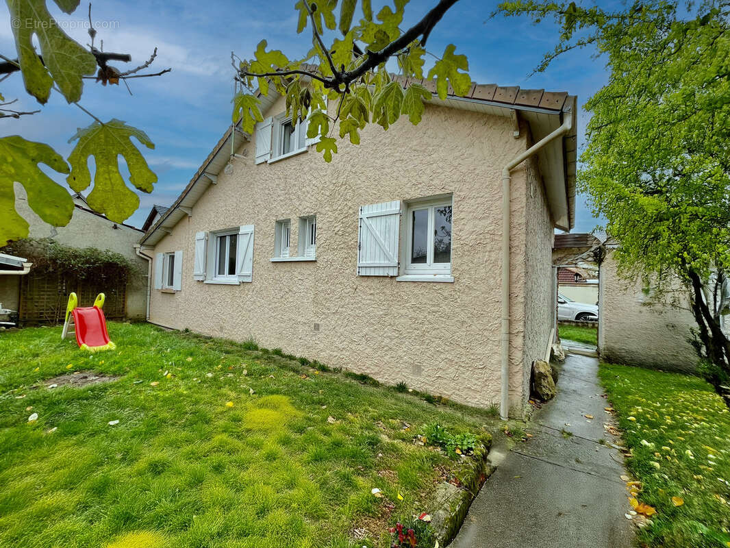 Maison à TREMBLAY-EN-FRANCE
