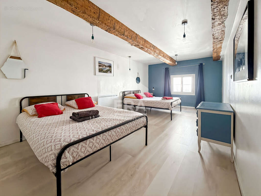 Appartement à MARSEILLE-1E