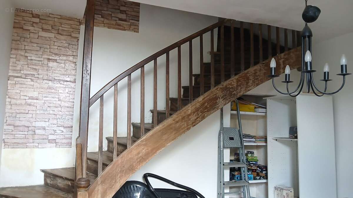 Appartement à COURGEAC