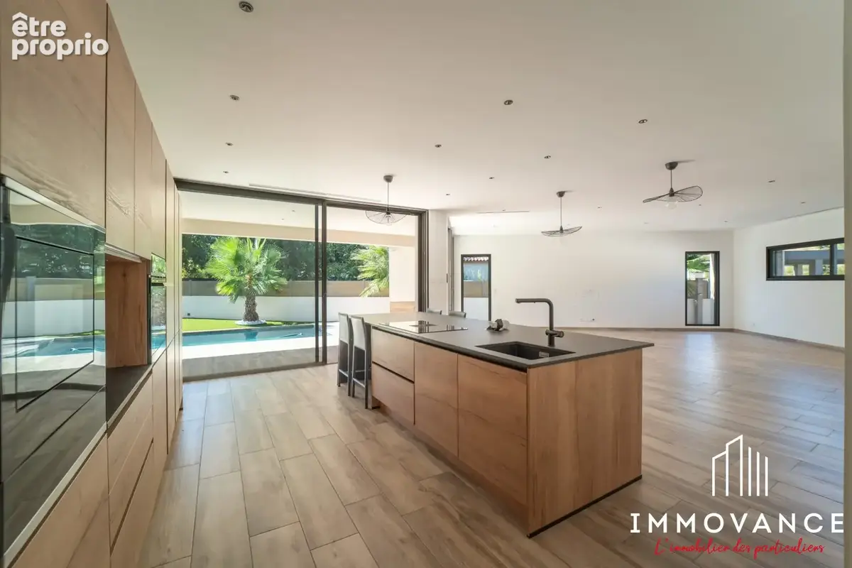 Maison 8 pièces 220 m² à vendre à Saint-Aunes (34130) - photo 8