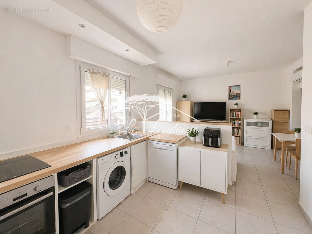 Appartement à LA LONDE-LES-MAURES