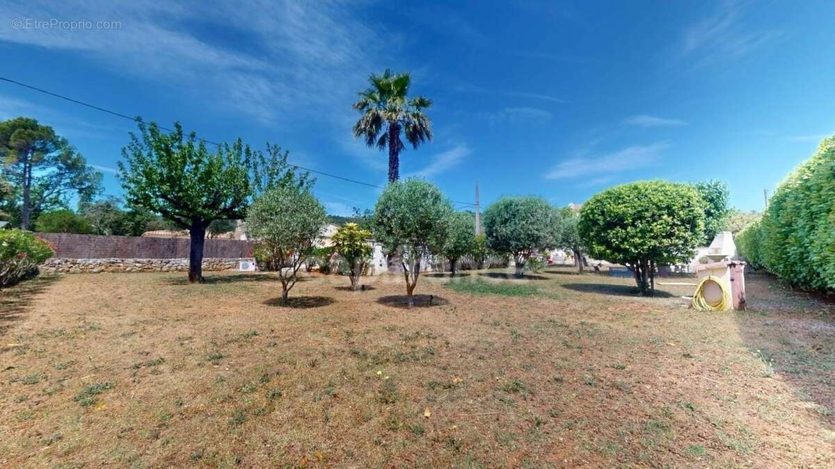 Maison à vendre 5 pièces GAREOULT (83) - photo 14