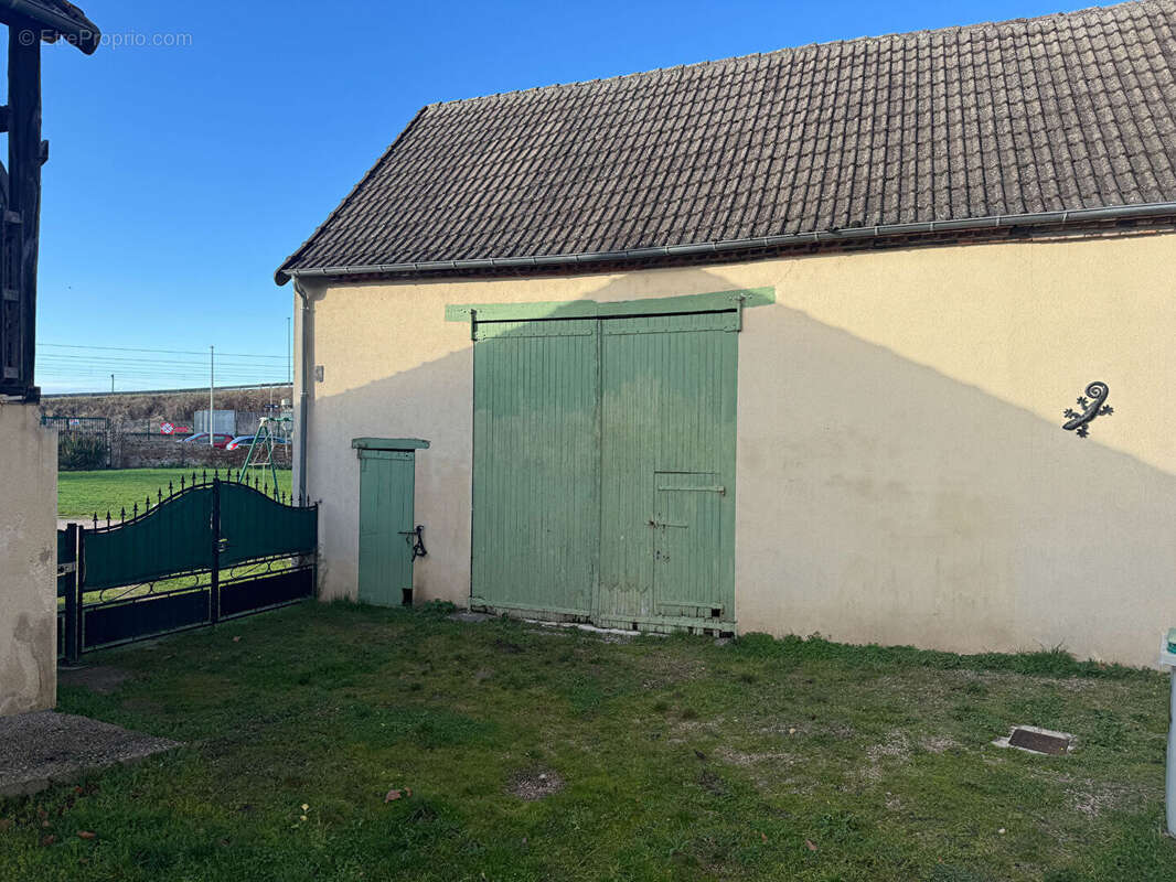 Maison à BESSAY-SUR-ALLIER