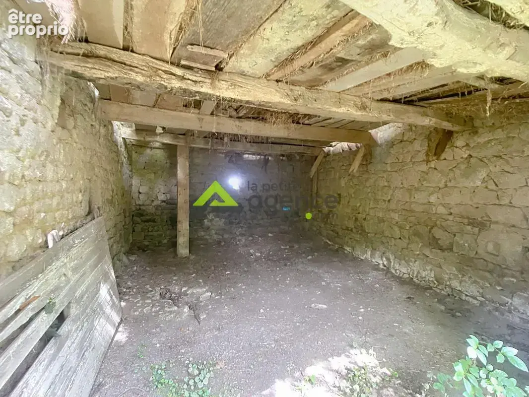 Grange en pierre 65 m2 - 727 m2 de terrain   Moutier-Rozeill - photo 3
