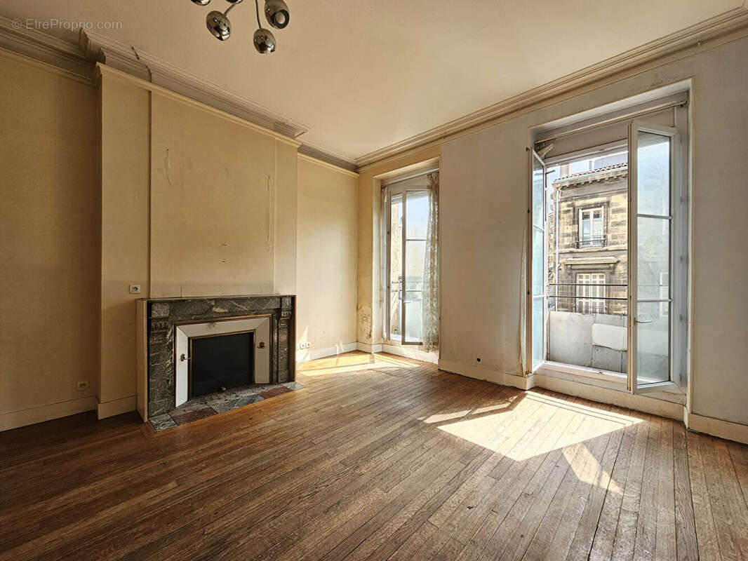 Appartement à BORDEAUX