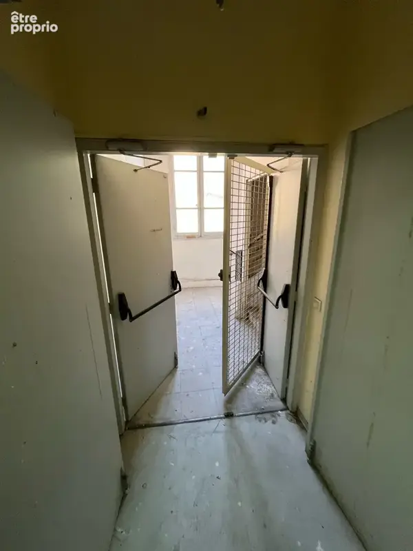 Ensemble immobilier de 410 m2 à aménager avec rooftop - photo 9