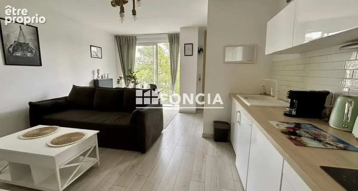 PONANT-Beau studio rénové et meublé avec parking privé - photo 2