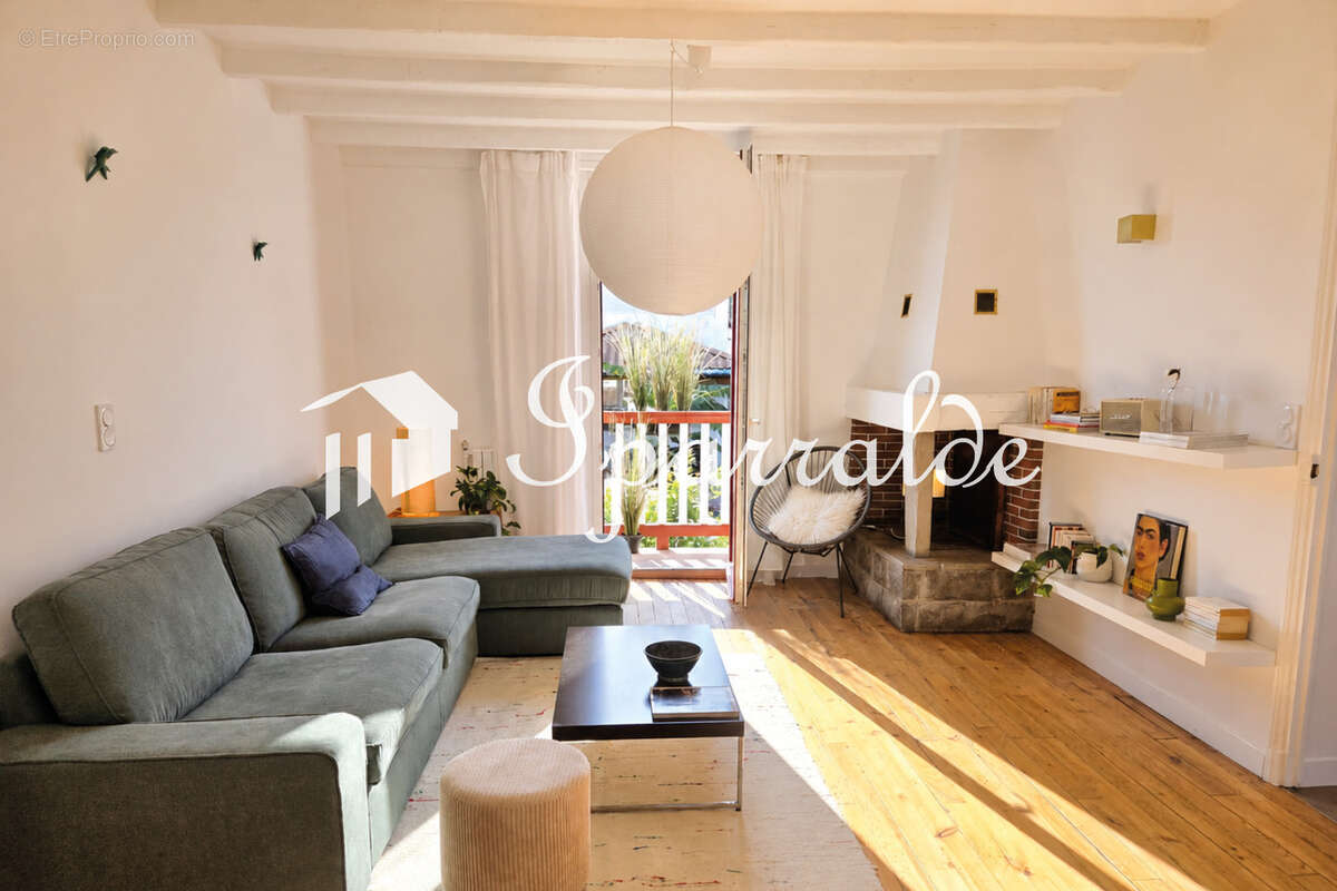 Appartement T3 bis meublé avec balcons   Centre-ville d'Hendaye   74 m2 - photo 21