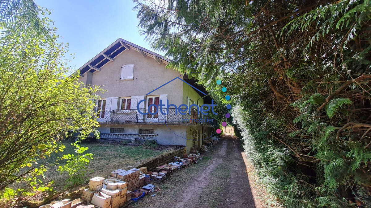 Maison 195 m² à Le Cergne  - photo 3