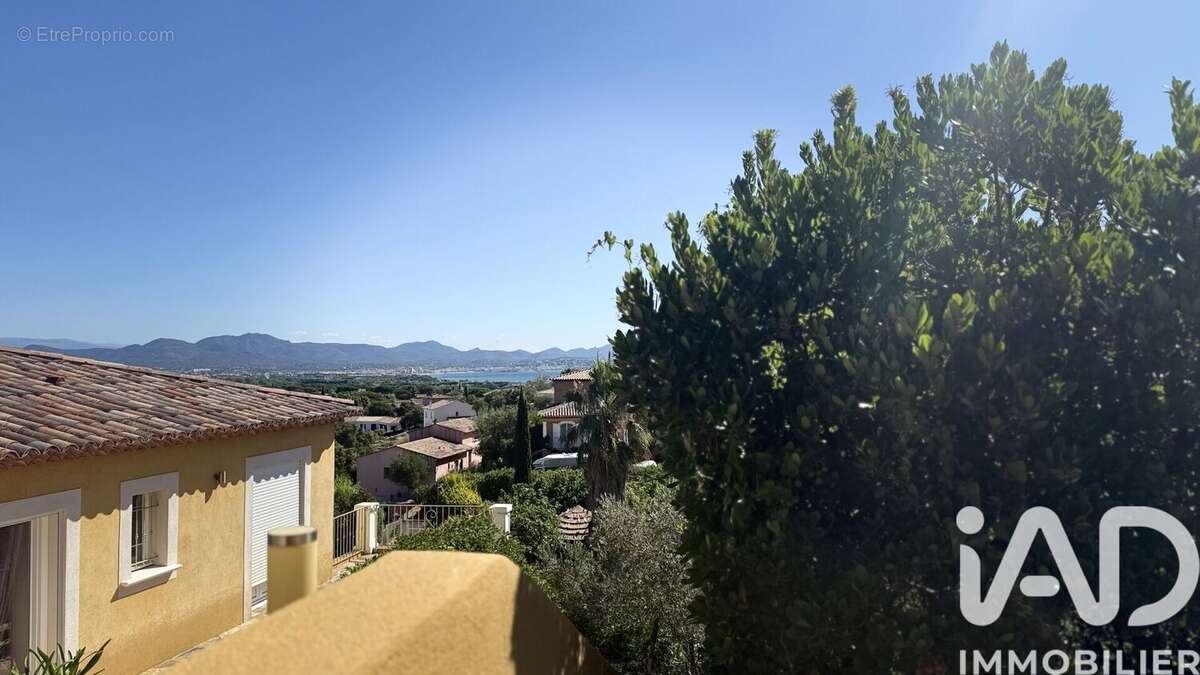 Photo 3 - Terrain à FREJUS