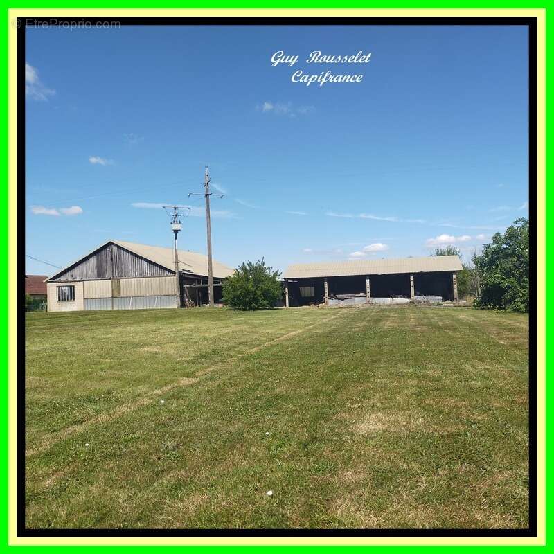 Maison à COURCELLES-LES-SEMUR