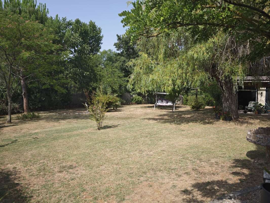 Maison individuelle avec garage et grand jardin - photo 12