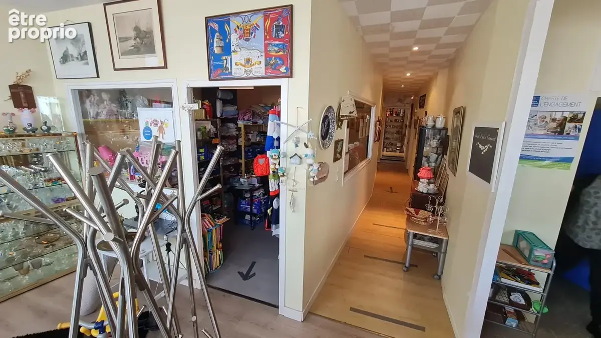 Opportunité d'investissement au cur de CROZON : Local commercial de 200 m² - photo 2