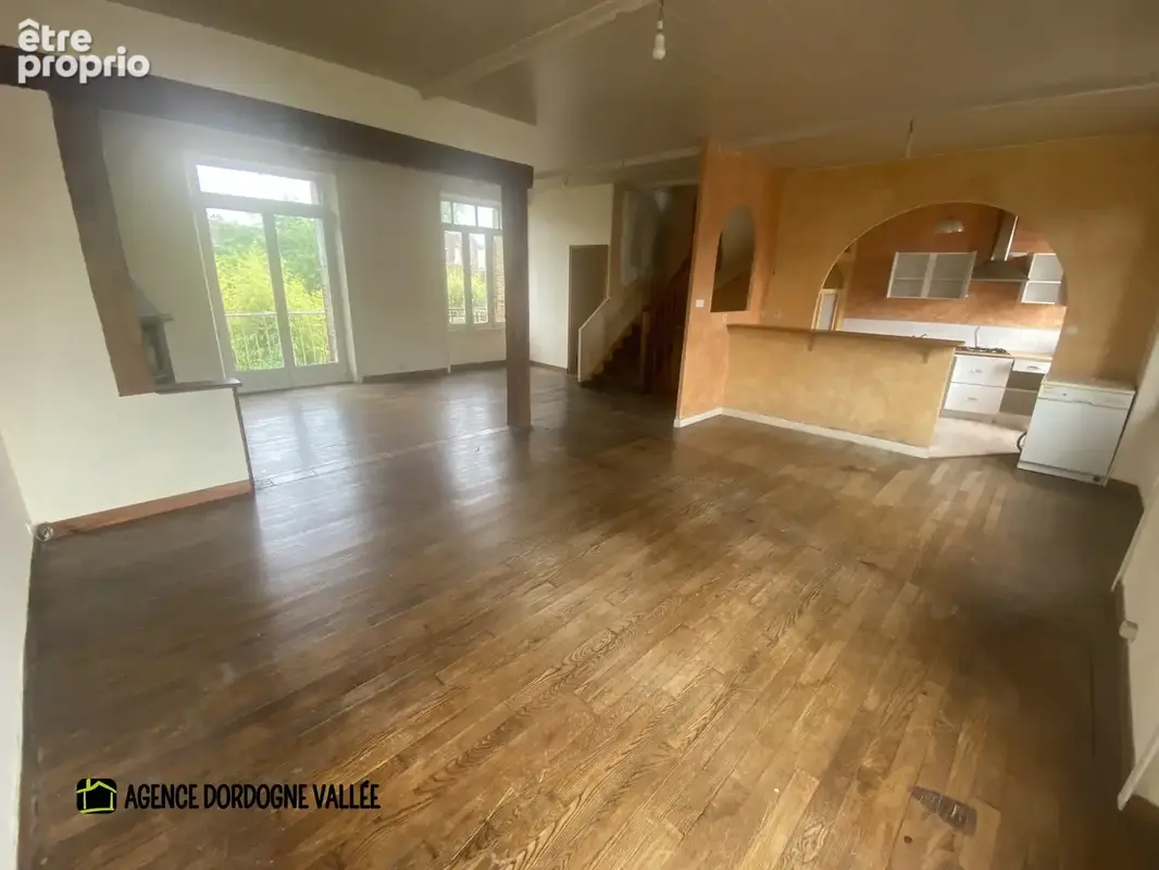 Immeuble de rapport avec local commercial et 2 appartements - photo 7