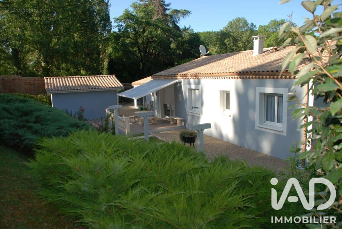 Maison 112 m² à Saint-Andre-Et-Appelles  - photo 7