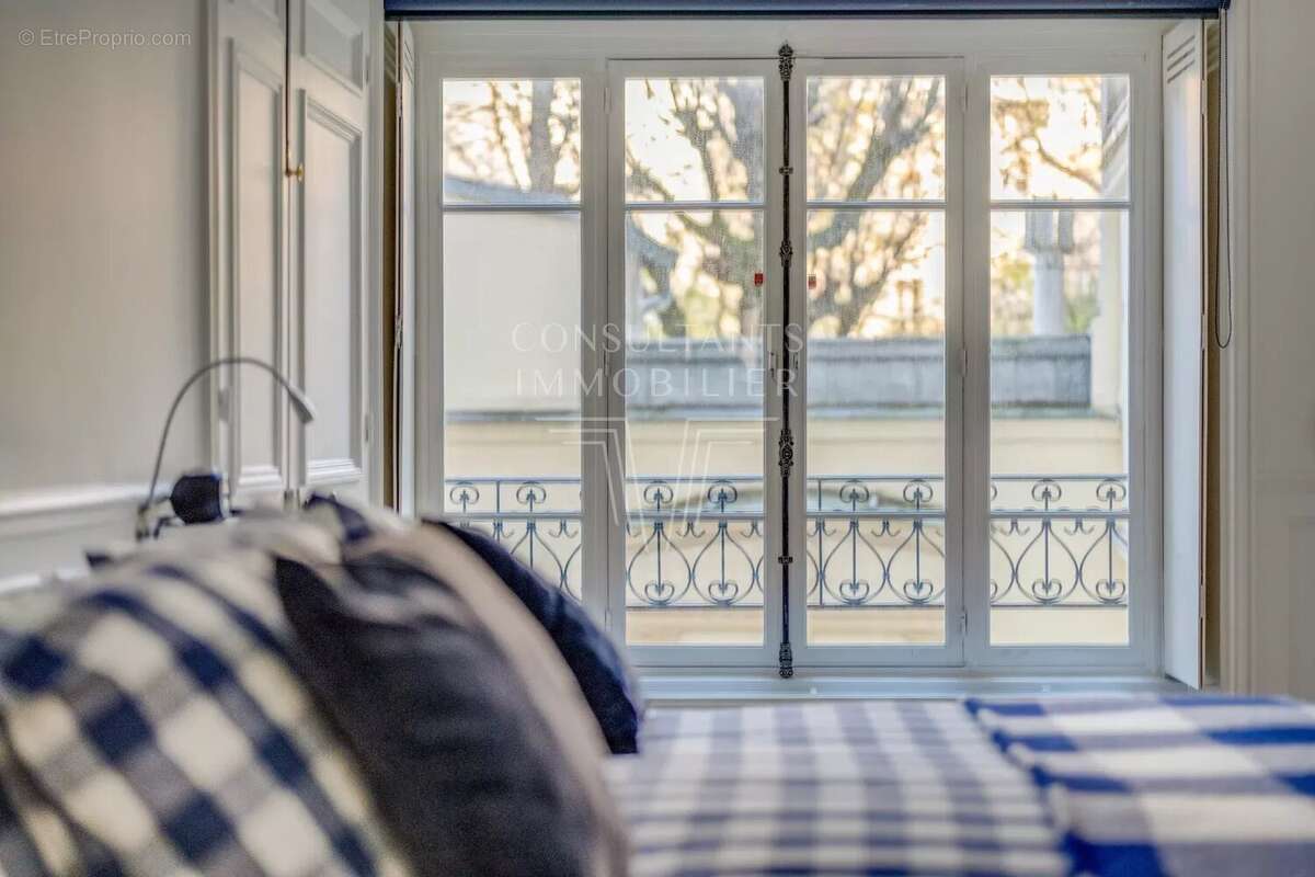 Appartement à PARIS-6E
