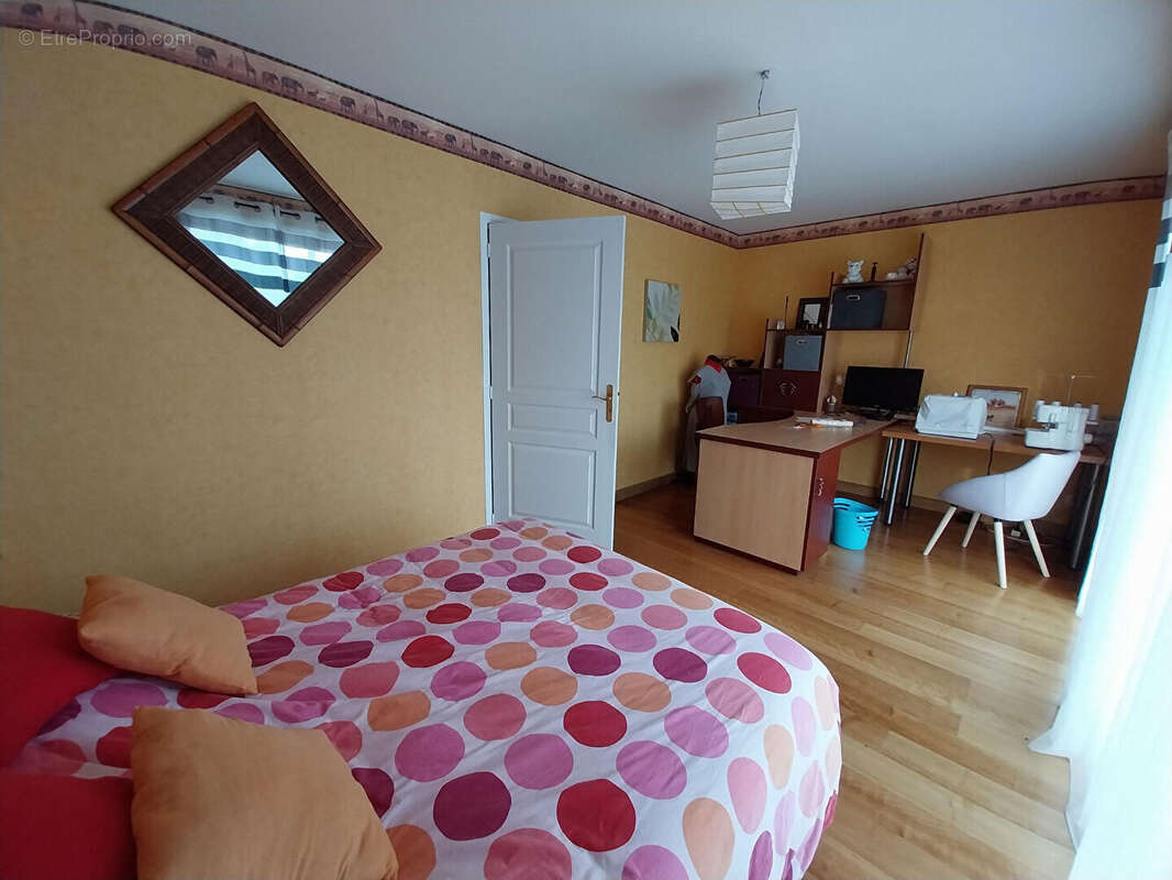 Maison à VOUNEUIL-SOUS-BIARD