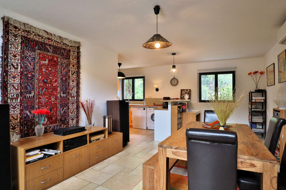 Maison à ROUSSILLON