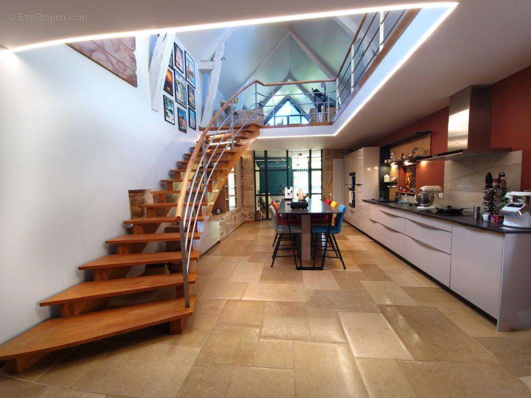 Maison à LA ROUQUETTE