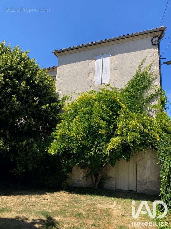 Maison 125 m² à Layrac  - photo 2