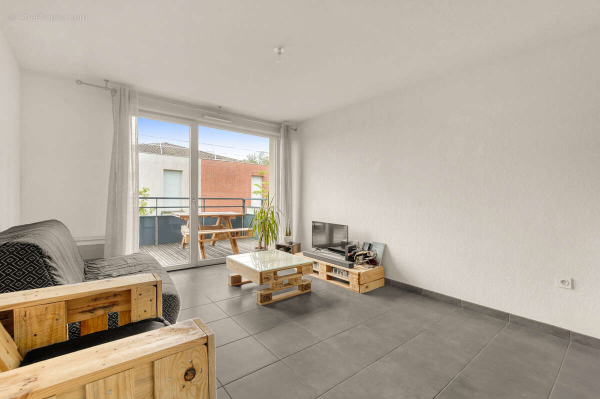 En exclusivité ! Appartement T2 de 41 m2 au 2ᵉ et dernier étage à Castanet-Tolosan - photo 3
