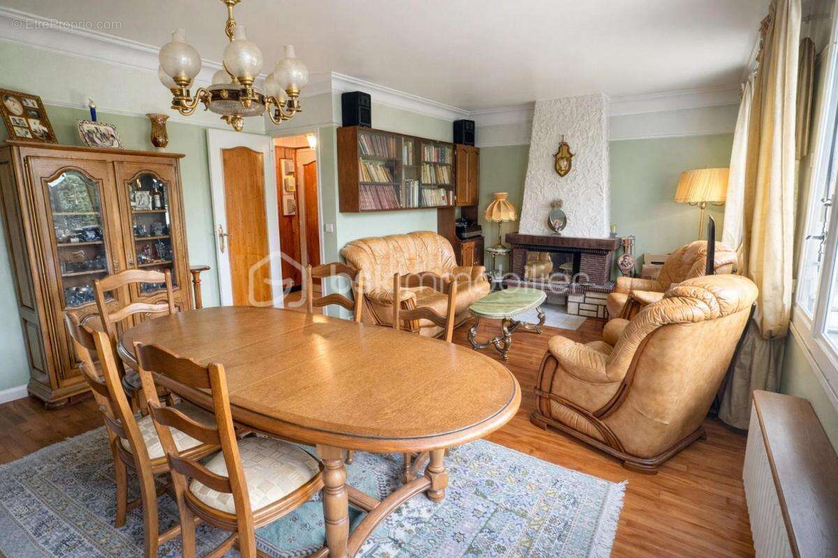 Maison à L'HAY-LES-ROSES