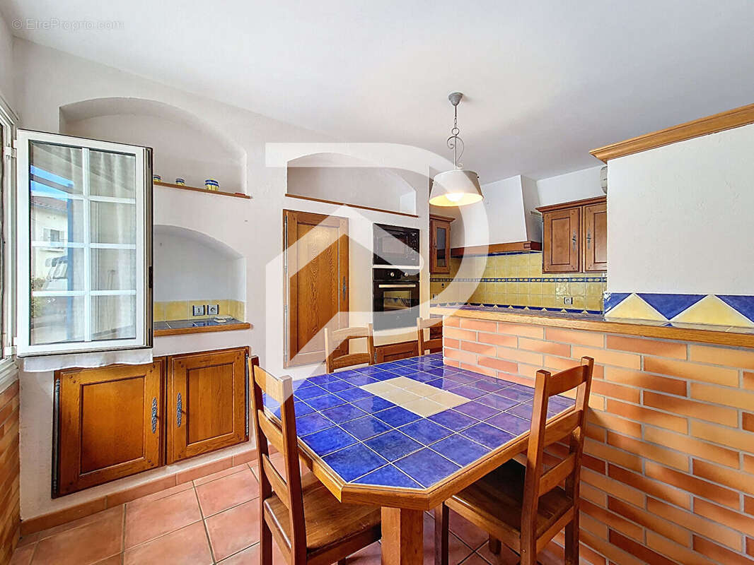 Maison à vendre Malataverne 6 pièce(s) 167 m2 - photo 6