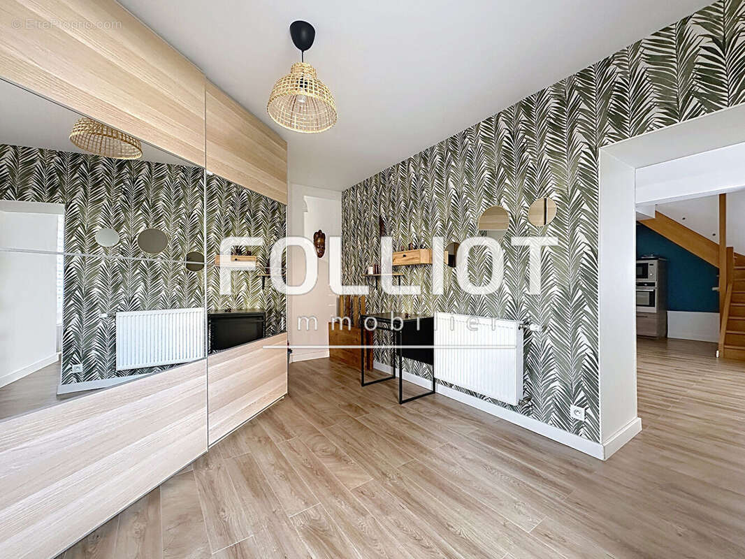 Maison à DONVILLE-LES-BAINS