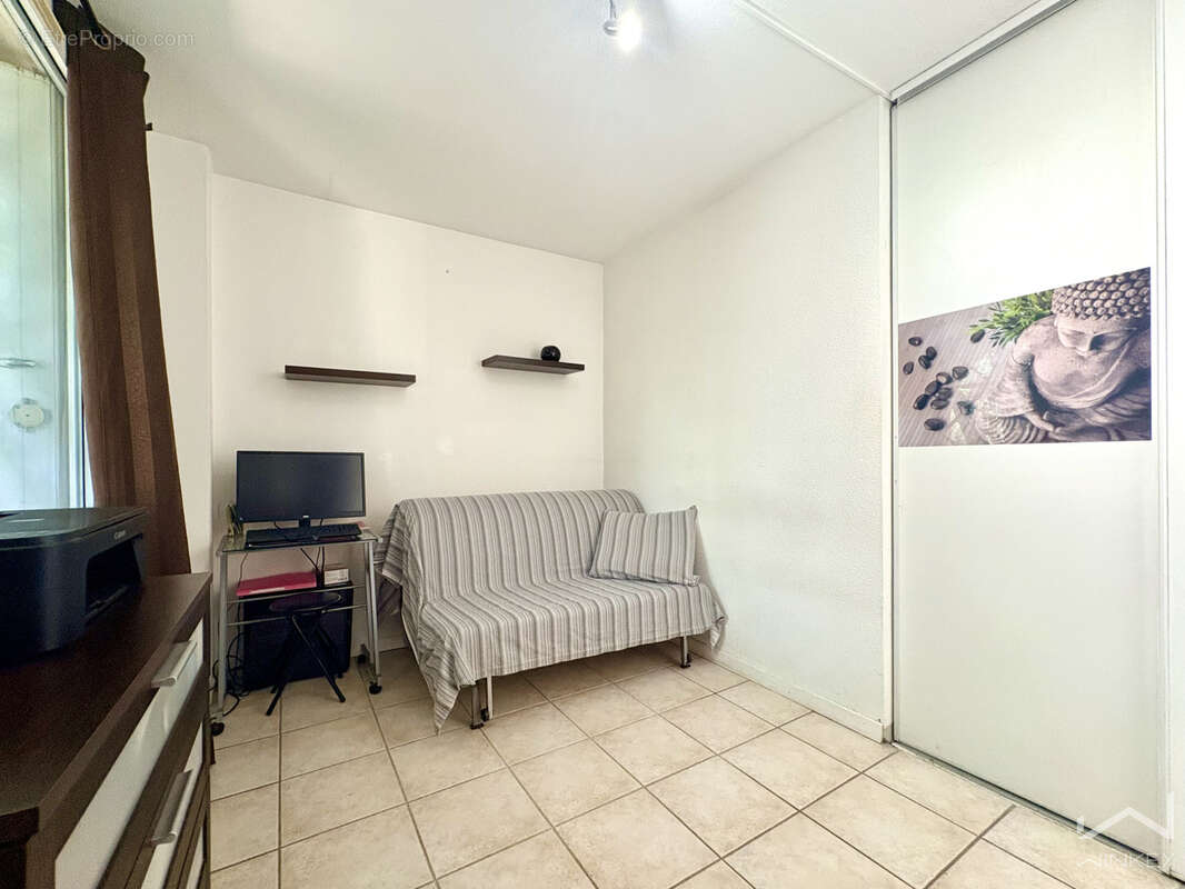 Appartement à CARROS