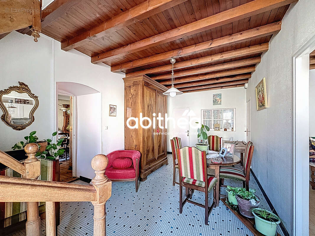 Maison à BRIVES-SUR-CHARENTE