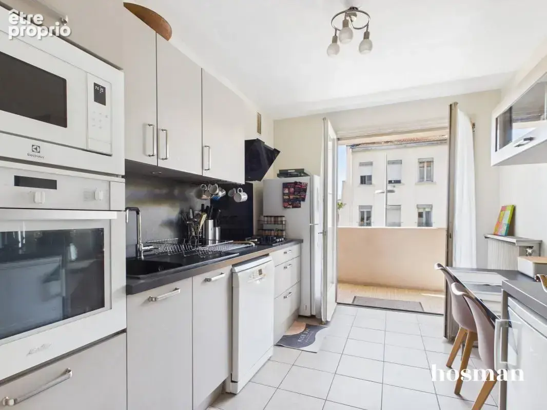 Appartement 4 pièces de 91 m² Carrez avec balcon de 8m2 et garage - Rue Frédéric Mistral/Place des Maisons Neuves - photo 3