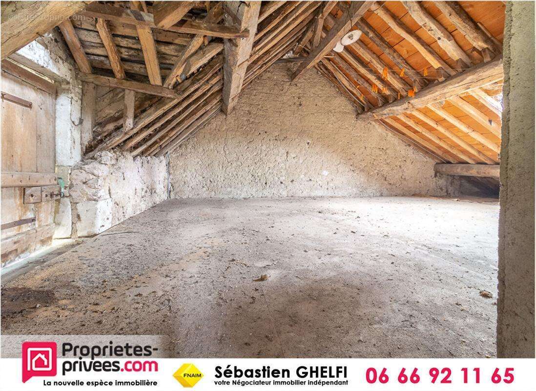 Maison à CONTRES